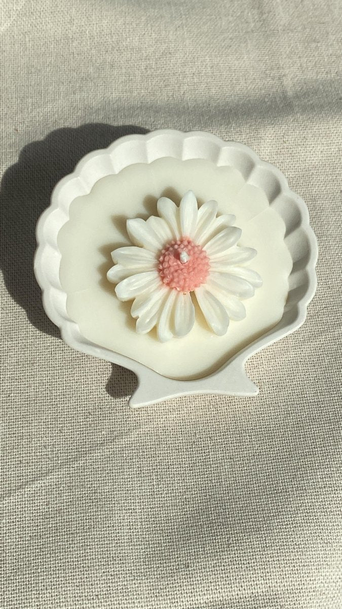 VELA CONCHA COM MARGARIDA - ORPHIC