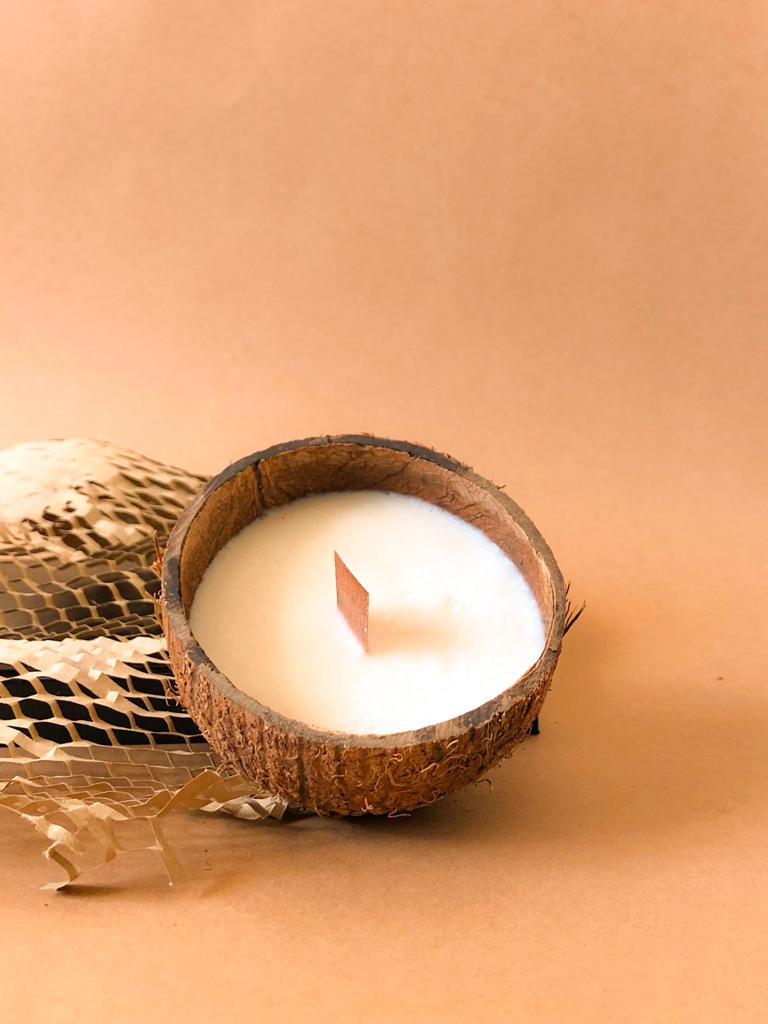 VELA EM CASCA DE COCO - ORPHIC